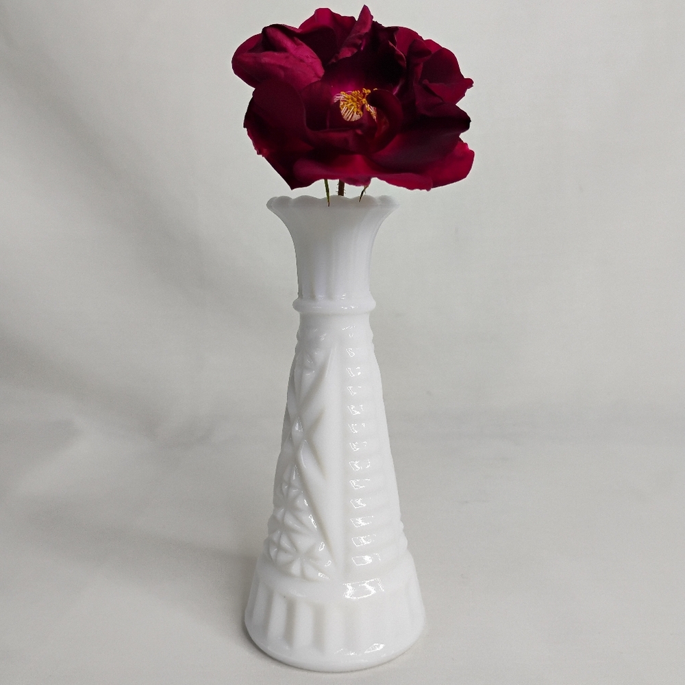 Vintage 60s Anchor Hocking Small White Milk Glass Flower Bud Vase Decor Retro